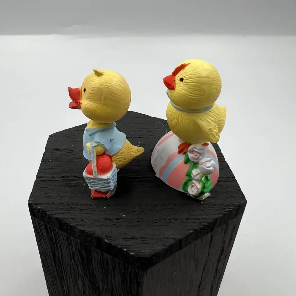 Vintage Plastic Easter Baby Chick Cake‎ Toppers Mini Decorative Figurines